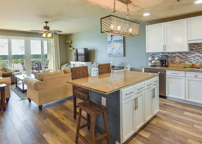 Pcb Vacation Rental With Balcony And Beach Access!